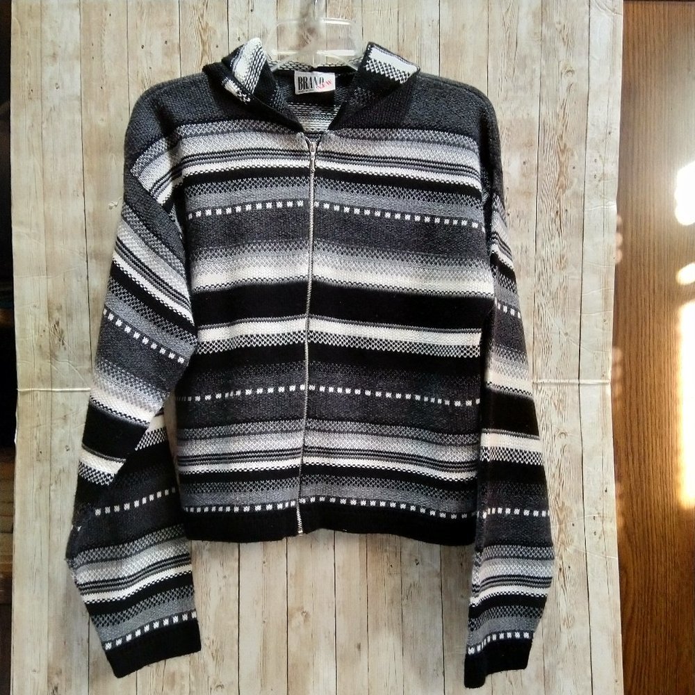 Brand New Long sleeve gray black white hooded zip up Sweater Medium